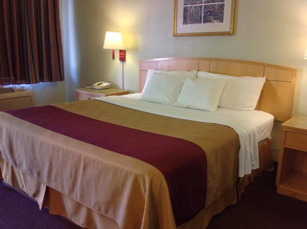 Executive Inn Schenectady Downtown Extérieur photo